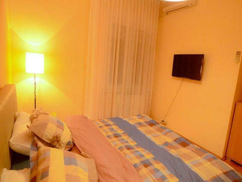 Accommodation Adriatic Inn Skopje Exteriör bild